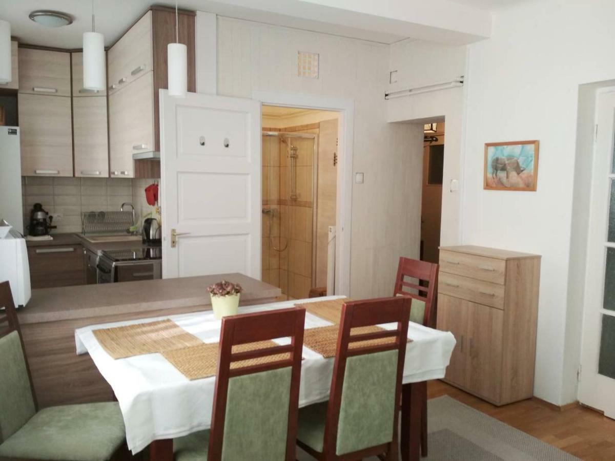 Zsuzsa Apartman Budapest Eksteriør bilde